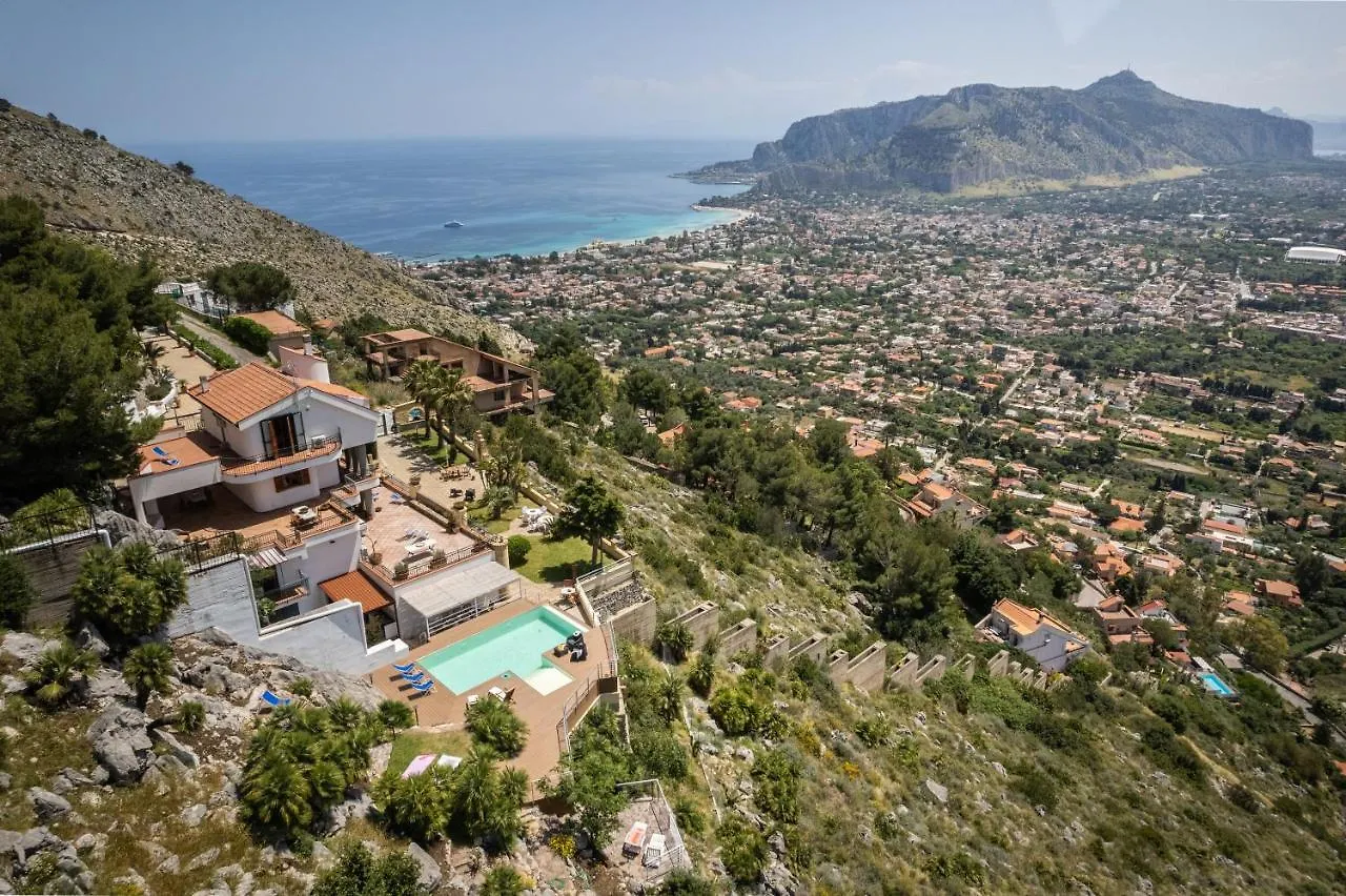 Villa Vista Mare Con Piscina Privata A Mondello Palermo Itália