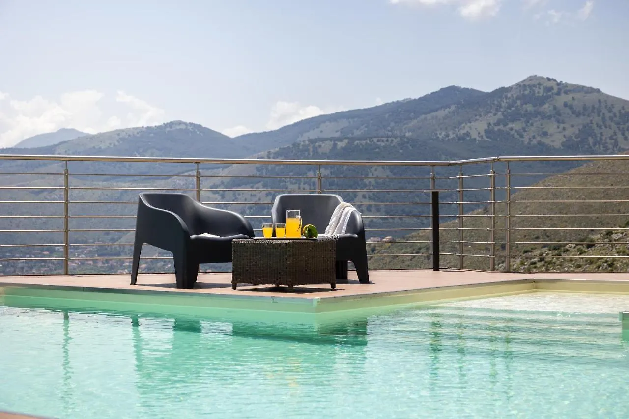 Villa Vista Mare Con Piscina Privata A Mondello Palermo