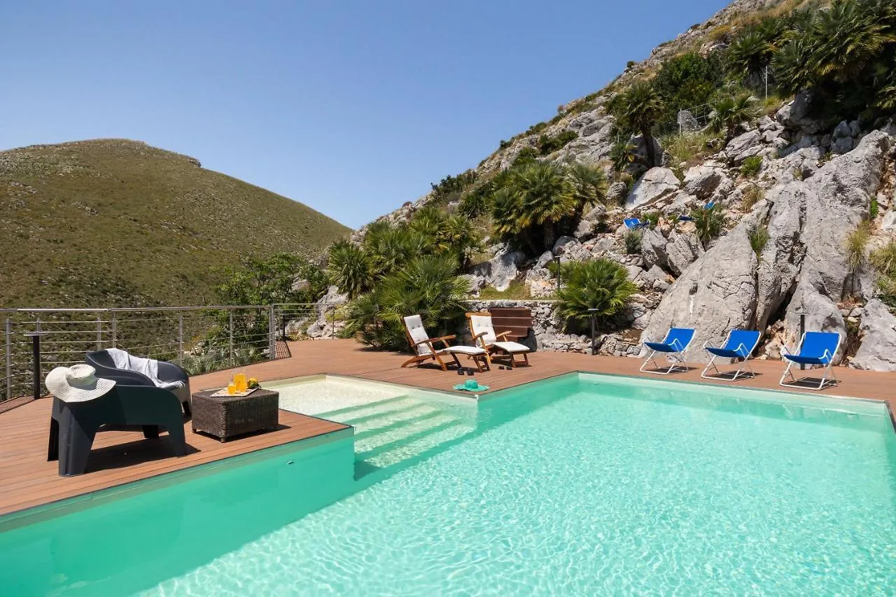 Villa Vista Mare Con Piscina Privata A Mondello Palermo