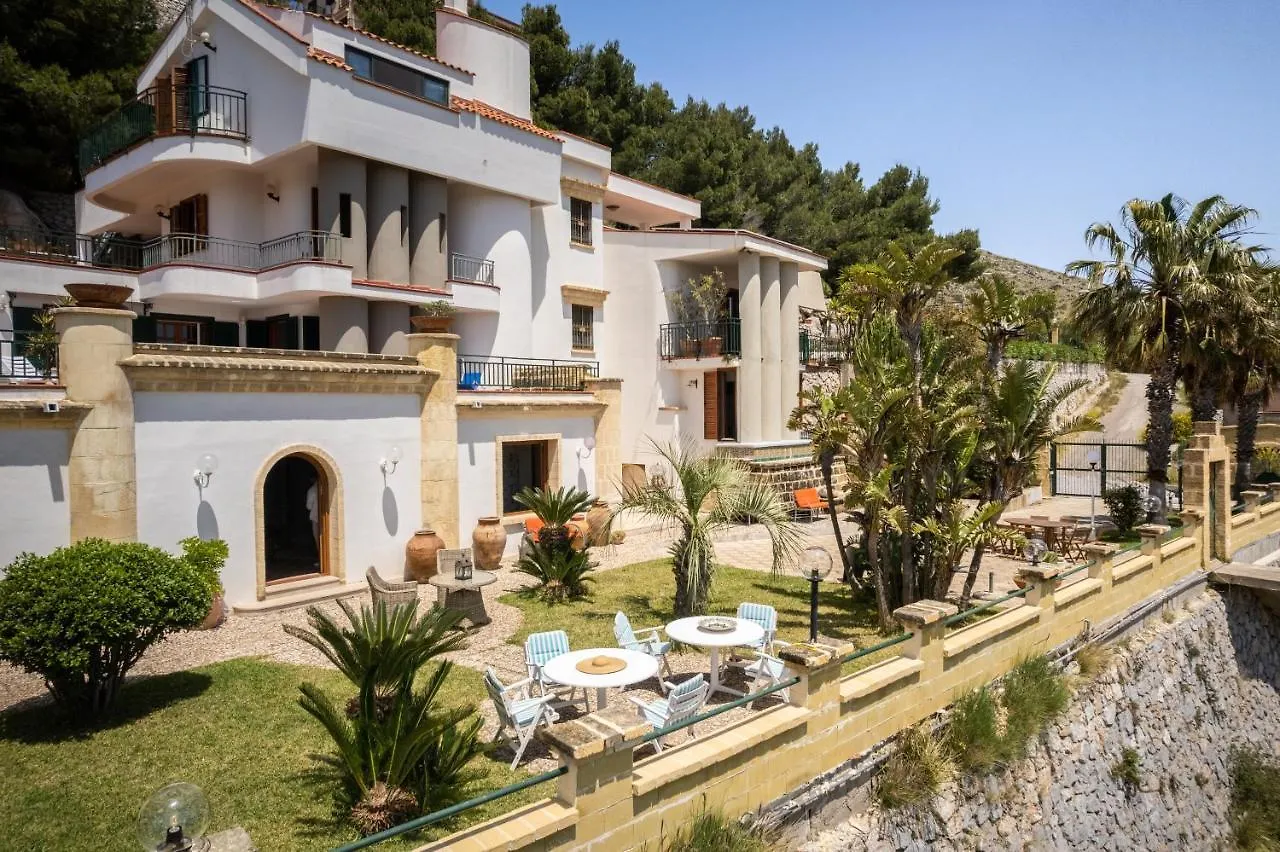 Villa Vista Mare Con Piscina Privata A Mondello Palermo Itália